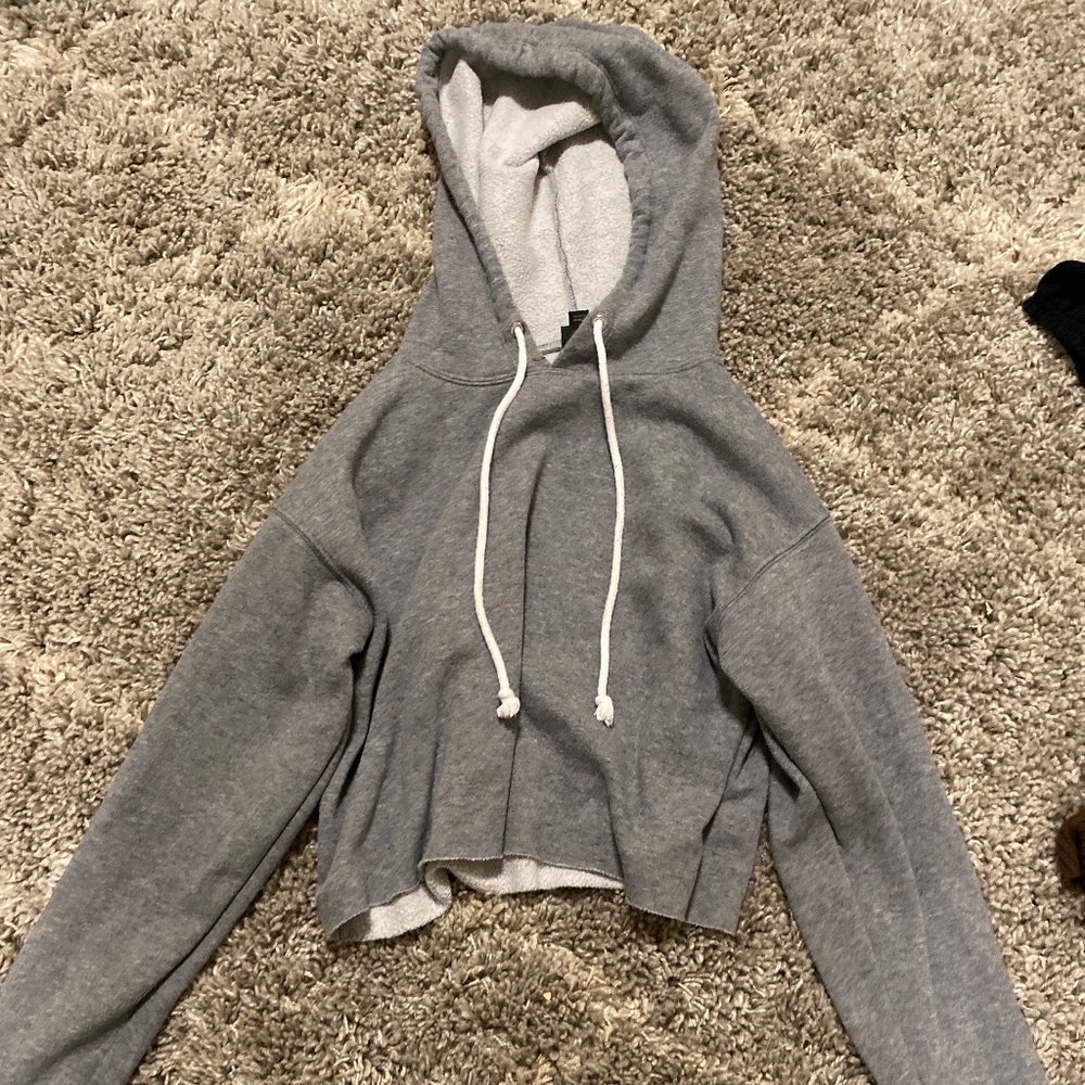 Cropped grey hoodie